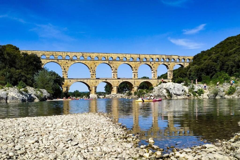 Insolite Studio -La Tour Des Templiers- Montfrin Ngoại thất bức ảnh